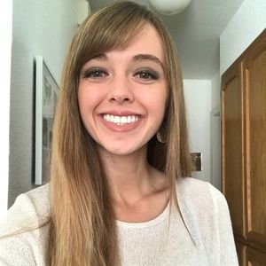 Meet your Posher, Stacy